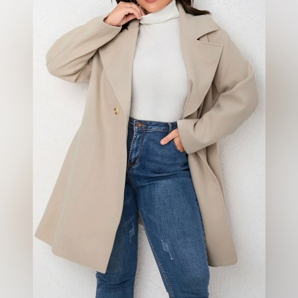 NEW NEVER WORN LIGHT WEIGHT BAIGE JACKET. SIZE 16/1X - Picture 2 of 5